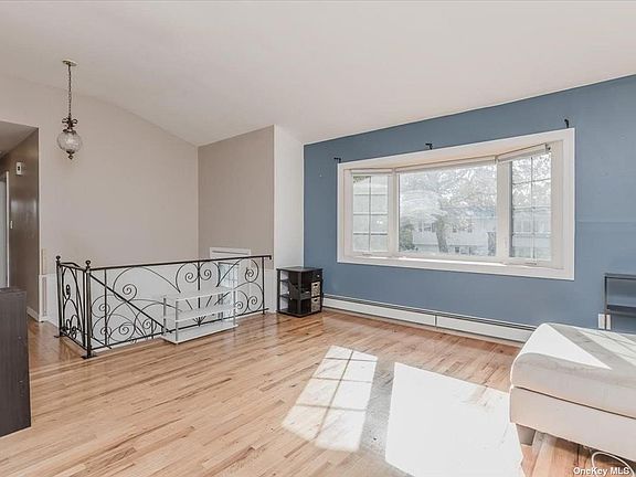 5th image of 23 Wentworth Dr