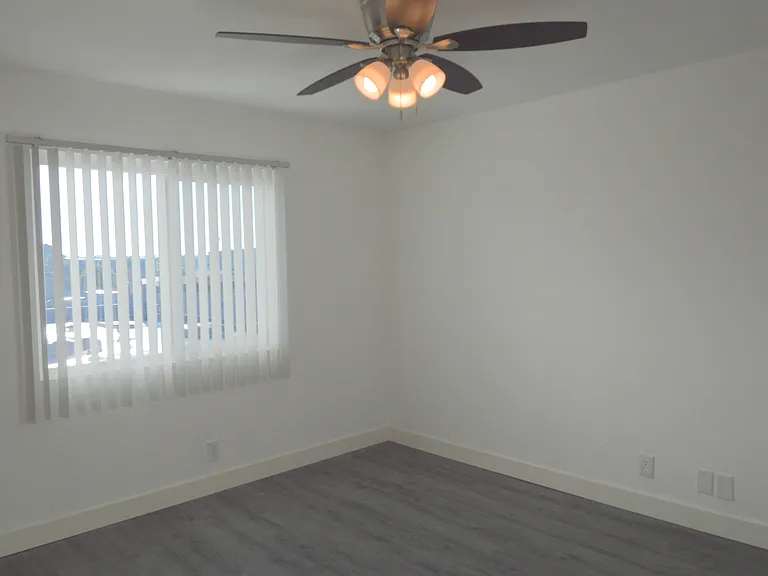 11968 York Ave #8 — Photo 27