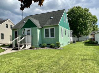 2114 Jackson St, La Crosse, WI 54601