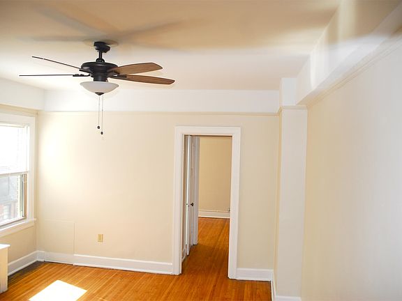 5th image of 1130 Parker St APT 401