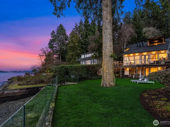 9638 Green Spot Place NE, Bainbridge Island, WA 98110