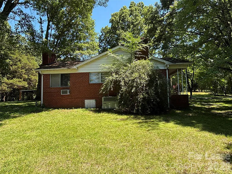 2311 Back Creek Church Rd — Photo 7