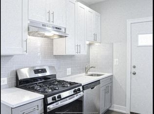 2909 N Clark St #2, Chicago, IL 60657