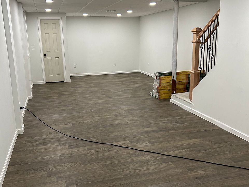 Living, exercise and office. 15x30'