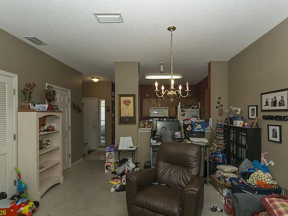 4th image of 876 Southern Creek Dr