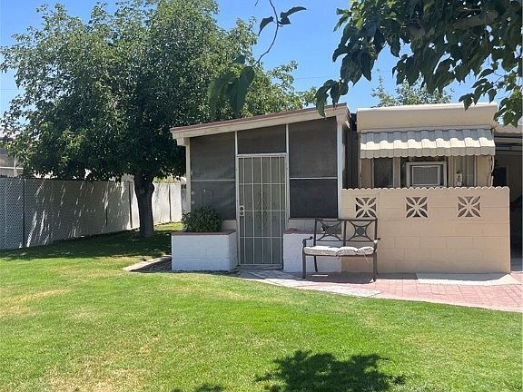5th image of 2272 Raymond Ln
