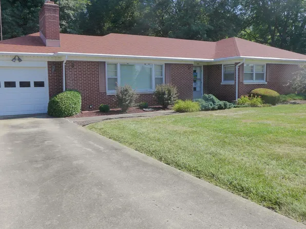 933 Hopf Ave, Jasper, IN 47546