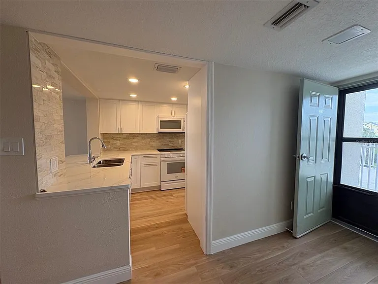 250 Woodette Dr #A — Photo 8