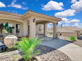 16515 Misanake Rd, Apple Valley, CA 92307