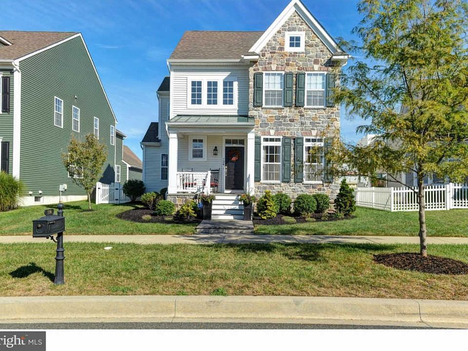 1st image of 734 Idlewyld Dr