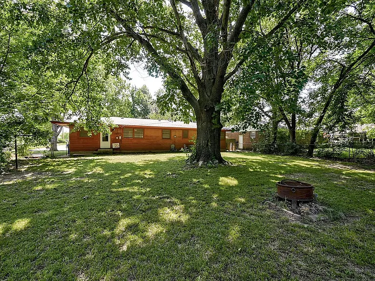 1306 McKinley Ave — Photo 24