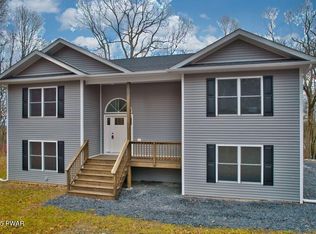 146 Larch Dr, Milford, PA 18337