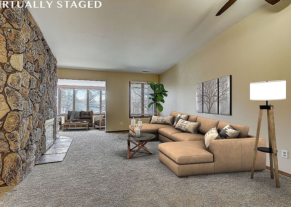 Open space for entertaining!