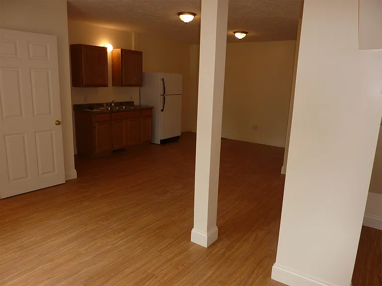 308 E Main St — Photo 6