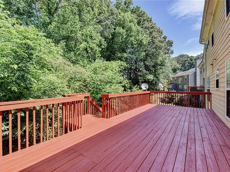 3380 McClure Woods Dr — Photo 46
