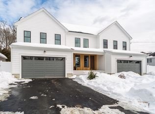 3 Vale St #A, Natick, MA 01760