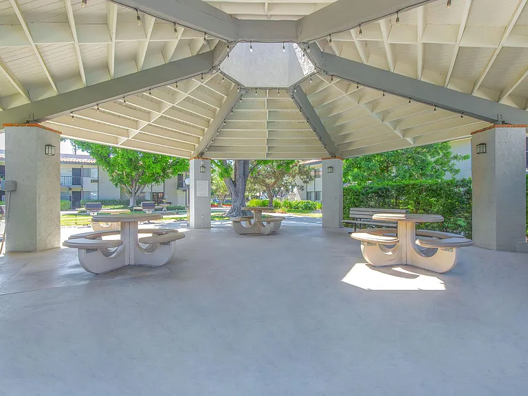 Arbor Court Apartment Homes — Photo 3