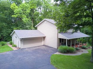 10314 Chris Dr, Roscoe, IL