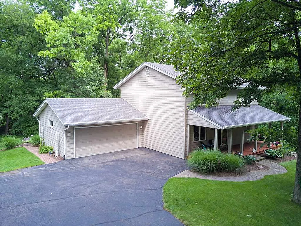10314 Chris Dr photo 1