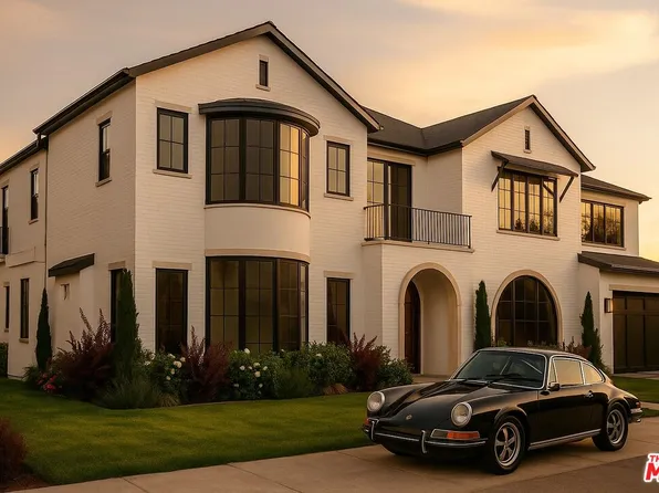 711 Chapala Dr, Pacific Palisades, CA 90272