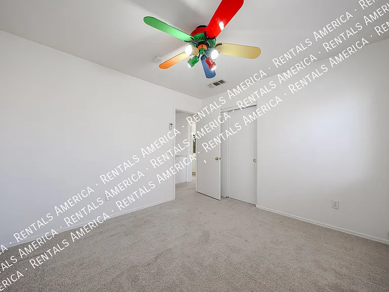 820 N Granada Dr — Photo 38