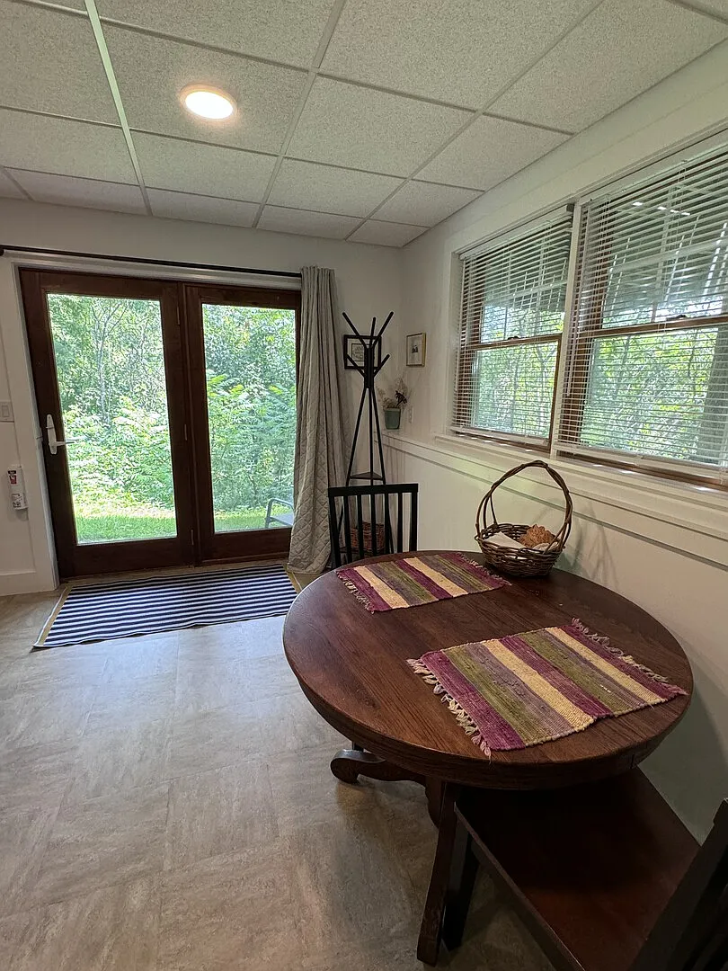 Charming Brand New Apartment in Vermont — Photo 1