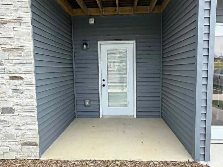 104 8th Ave SW — Photo 31