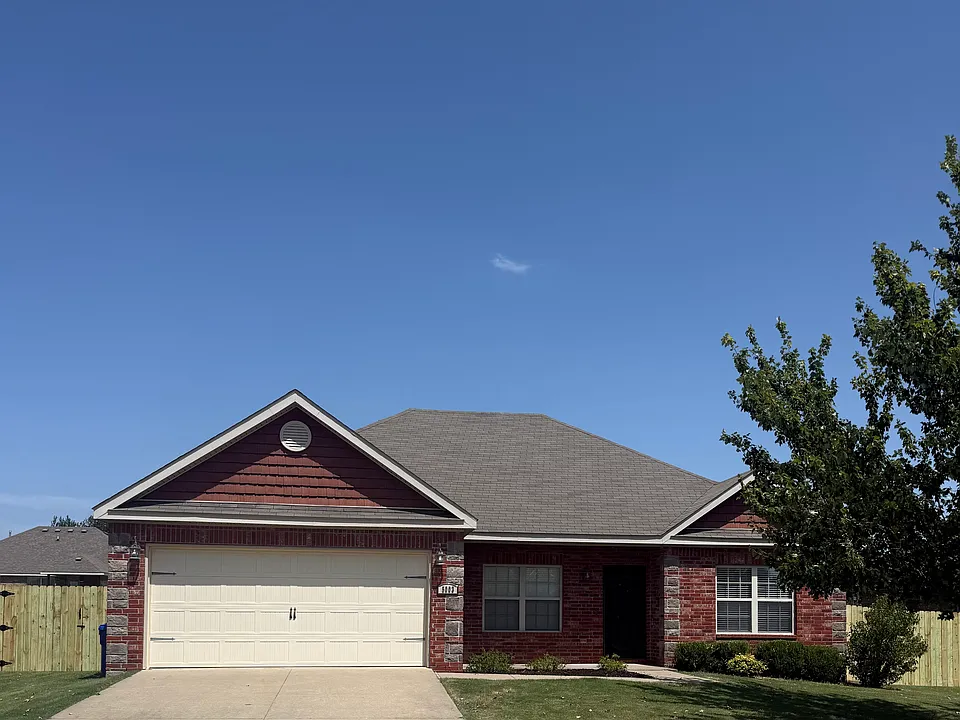 5003 W Cross Creek Blvd