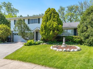 135 Collen Ct, Lombard, IL 60148