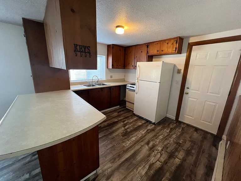 1005 Foys Lake Rd — Photo 8
