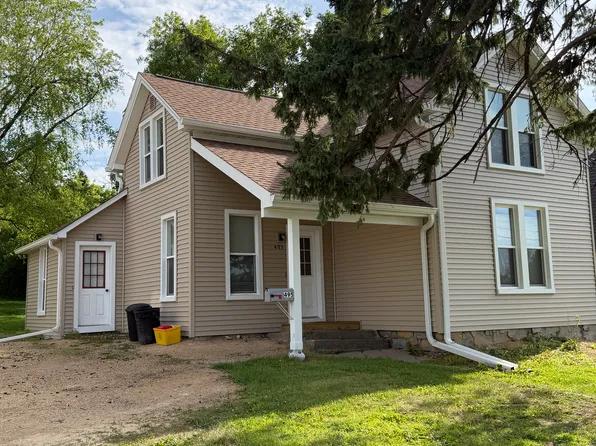 495 W Cedar St, Platteville, WI 53818