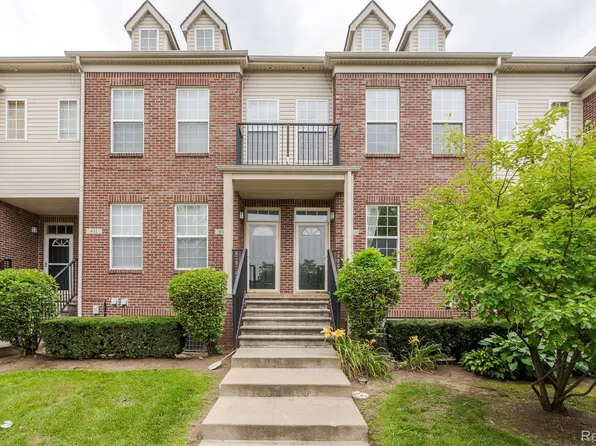 621 Summerfield Dr, Westland, MI 48185