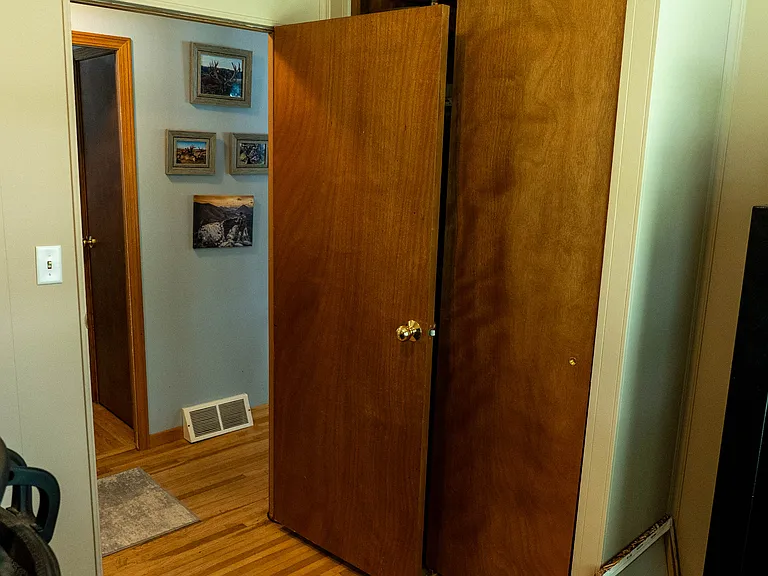 410 Strathmore Ln SE — Photo 17