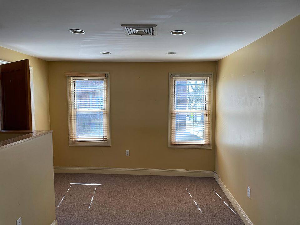 1st image of 553 Lincoln Ave #2