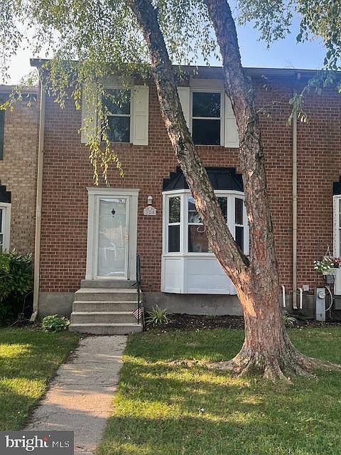 2nd image of 325 Cool Breeze Ct