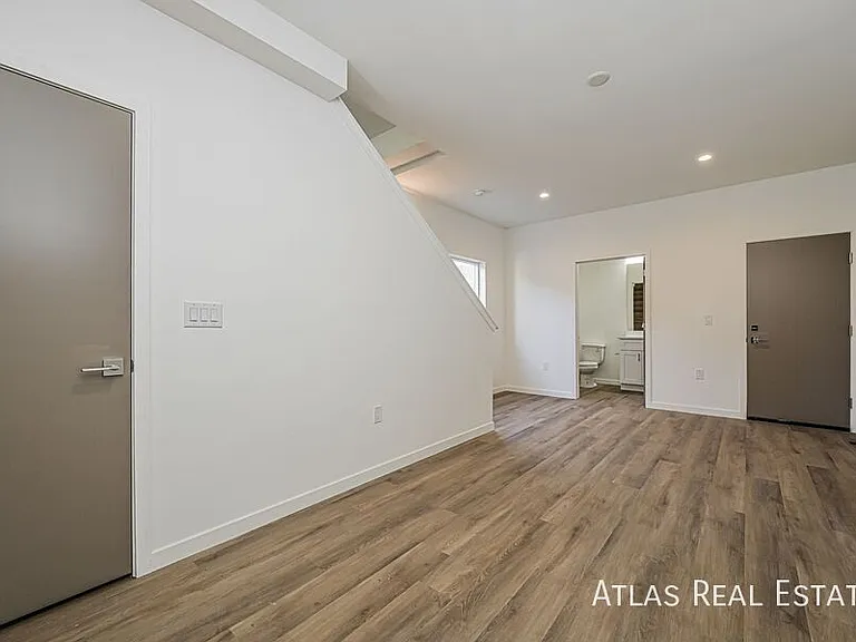 2640 S Delaware St #3 — Photo 6