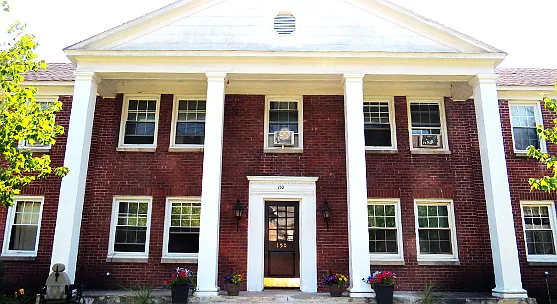 Williamsburg Court Apartments