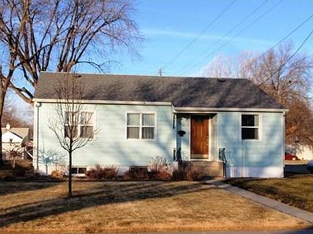 2nd image of 1620 N Huston Ave
