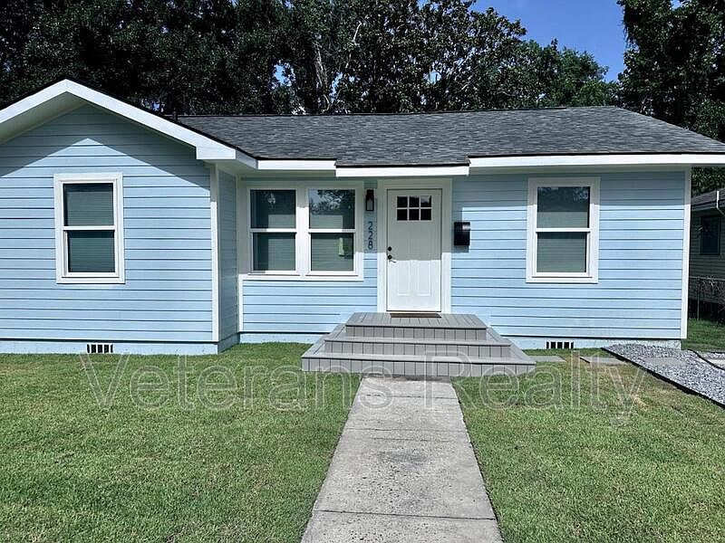 228 Benachi Ave, Biloxi, MS 39530 Zillow