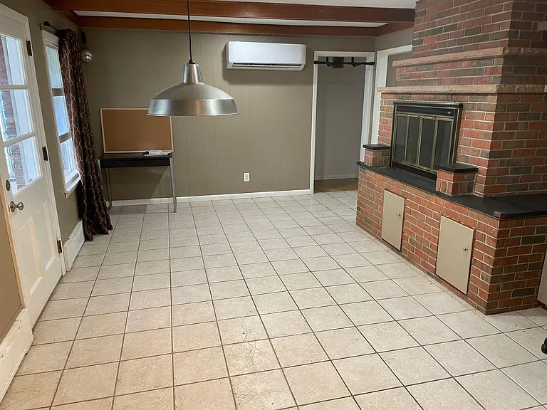 1725 Hiawatha Dr SE — Photo 9