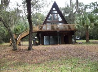 415 Orange St, Interlachen, FL 32148