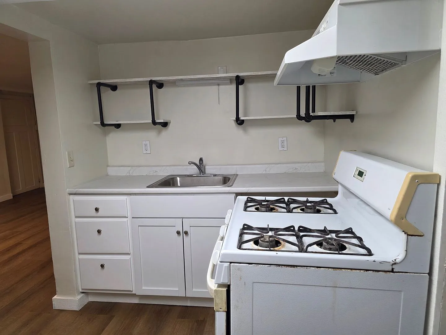 1108 N Michigan St — Photo 3