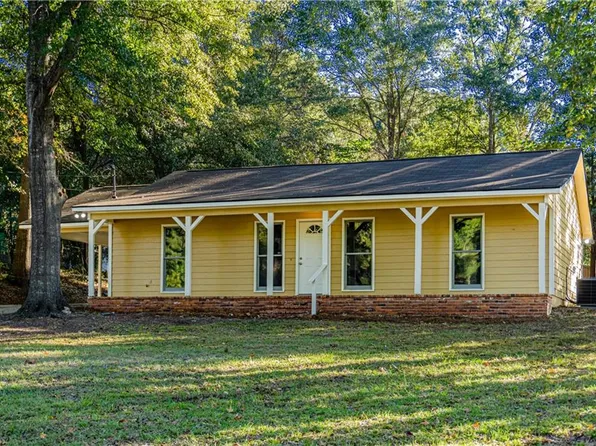 7 Country Pl, Phenix City, AL 36869
