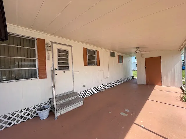 2951 Reinhard Ave — Photo 2