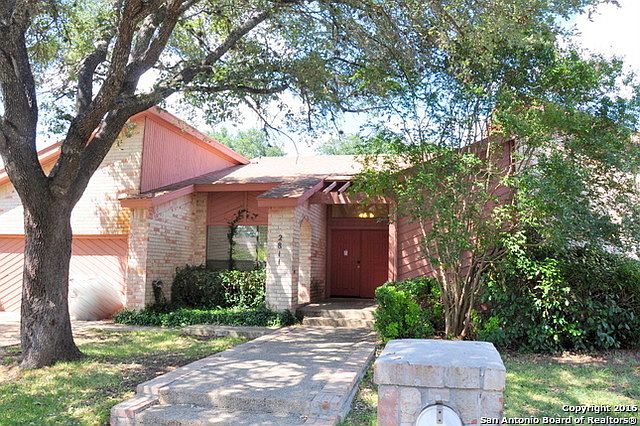 1st image of 2811 Quail Oak St