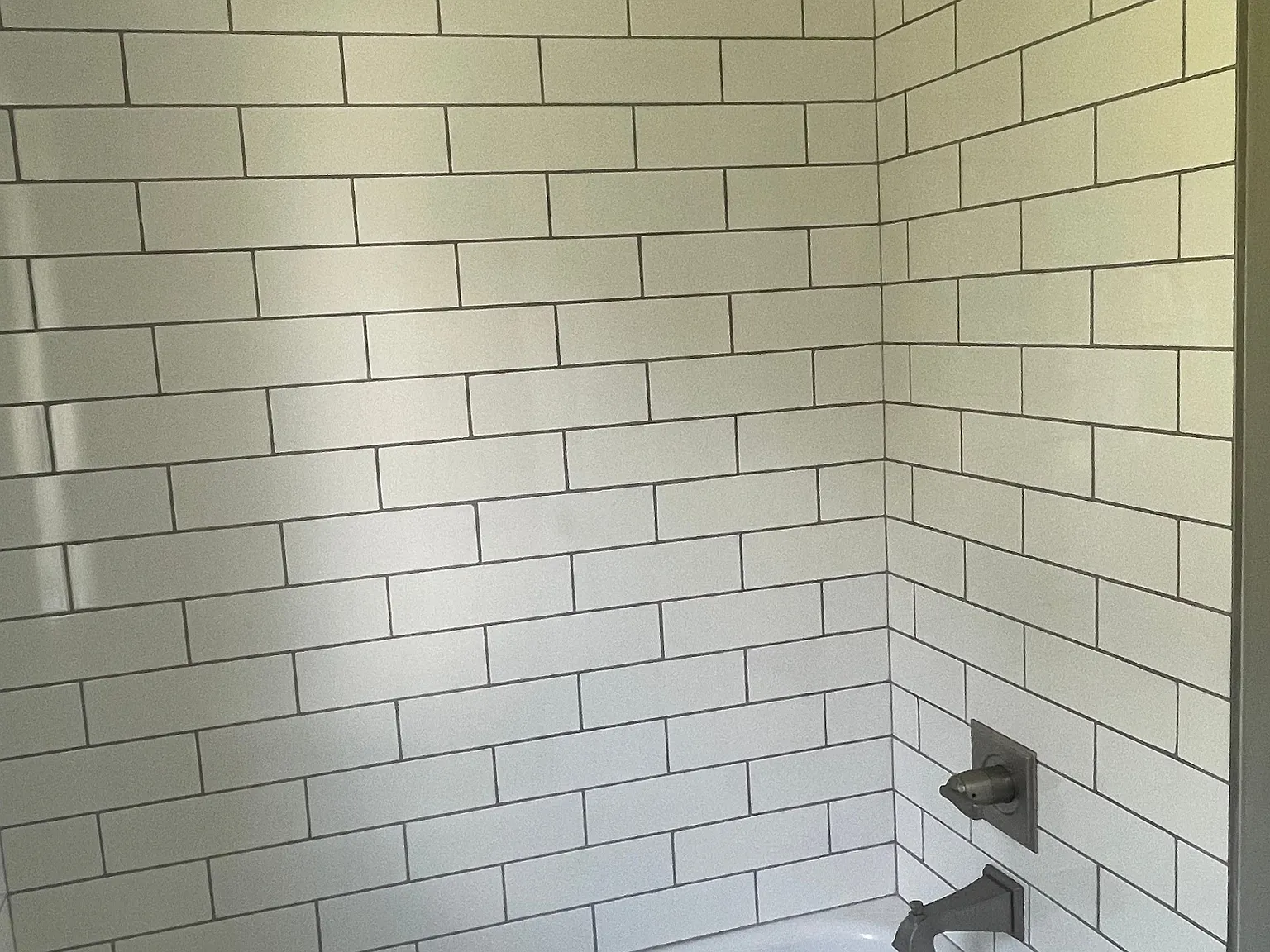 2 bed, 1.0 bath, 770 sqft, $900 — Photo 2