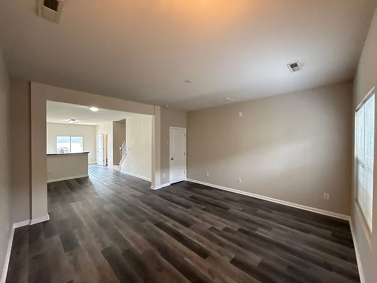 2009 Twilight Ln — Photo 3