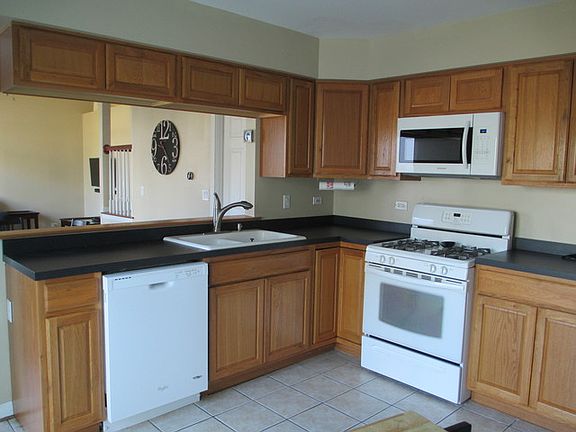 3rd image of 2410 Aspen Dr