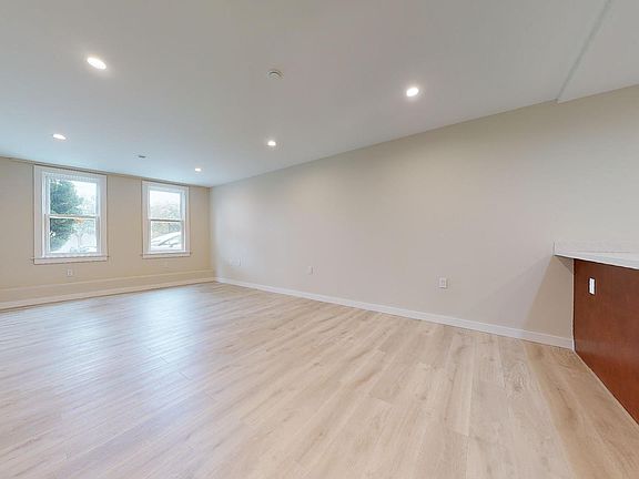 2nd image of 464 43rd Ave #D