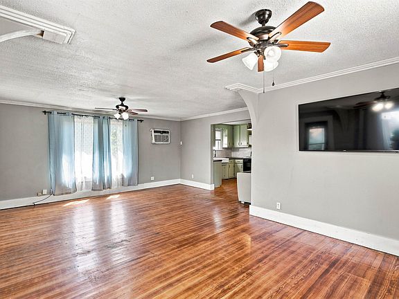 4th image of 512 9th Street